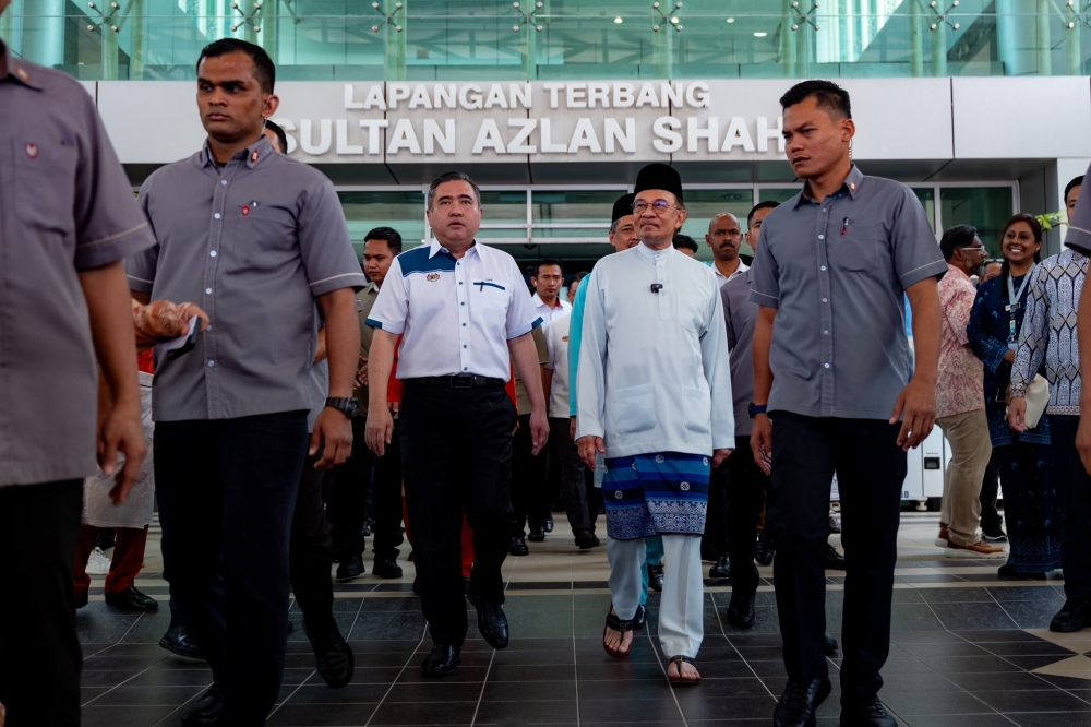 Prime Minister Datuk Seri Anwar Ibrahim arrives to launch the improvement and upgrading of the Sultan Azlan Shah Airport in Ipoh. — Picture from Facebook/Anwar Ibrahim