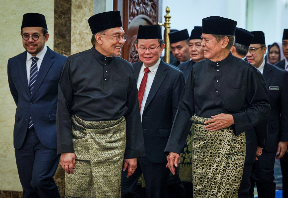 The swearing-in ceremony of Tun Ramli Ngah Talib as the ninth Yang Dipertua Negeri of Penang will take place on May 1 at Dewan Sri Pinang here, said Chief Minister Chow Kon Yeow. — Bernama pic