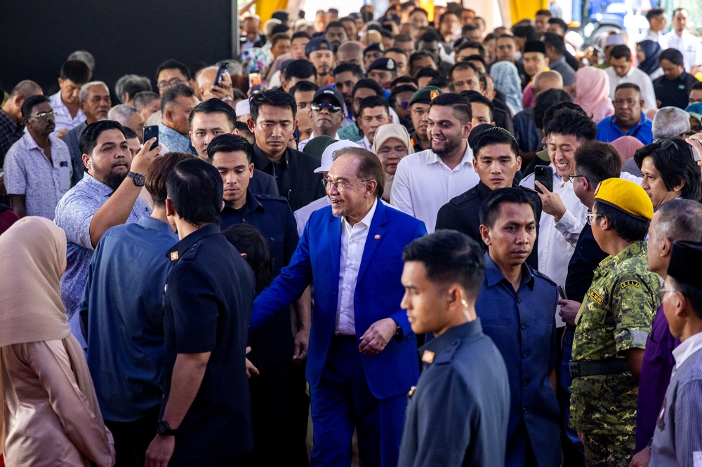 Prime Minister Datuk Seri Anwar Ibrahim arrives for the groundbreaking ceremony of the Rumah Belia Madani and Affordable Housing Development Project in Mukim Batu, Kuala Lumpur, April 29, 2025. — Picture by Firdaus Latif