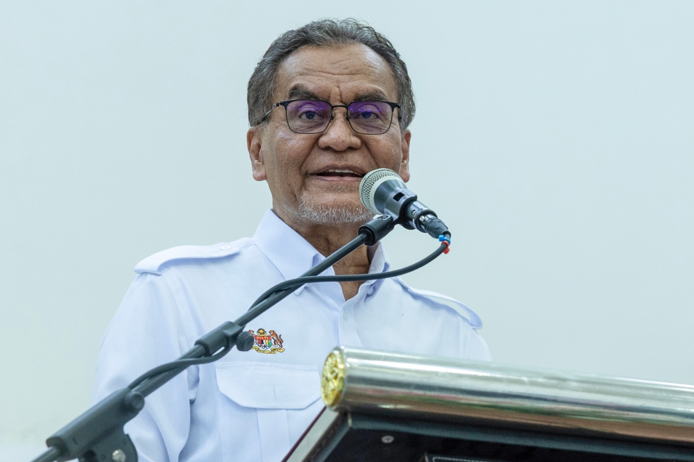 Health Minister Datuk Seri Dr Dzulkefly Ahmad said the majority of the seized items were unregistered products, particularly supplements, accounting for 17,630 cases, with an additional 3,941 units of cosmetics without MOH notification. — Bernama pic