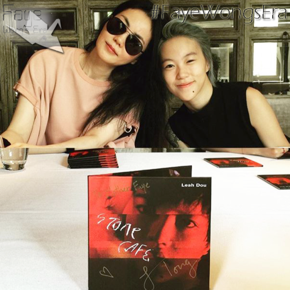 Leah Dou (right) with her famous mother Faye Wong. — Picture from Facebook/Leah Dou 竇靖童