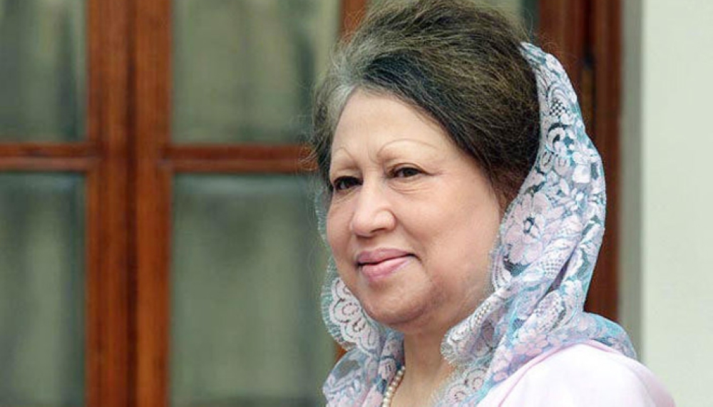 Bangladesh’s former prime minister Khaleda Zia, chair of the Bangladesh Nationalist Party, returned home to cheering crowds after months abroad for medical treatment. — Reuters file pic