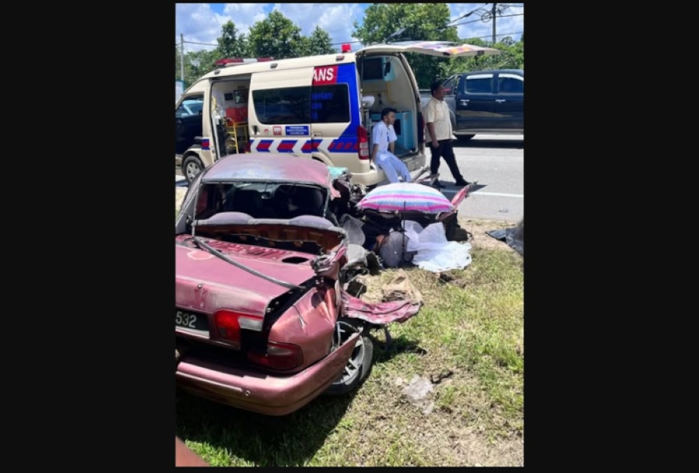 In Kelantan, man killed after car crashes into lorry in Machang | Malay ...