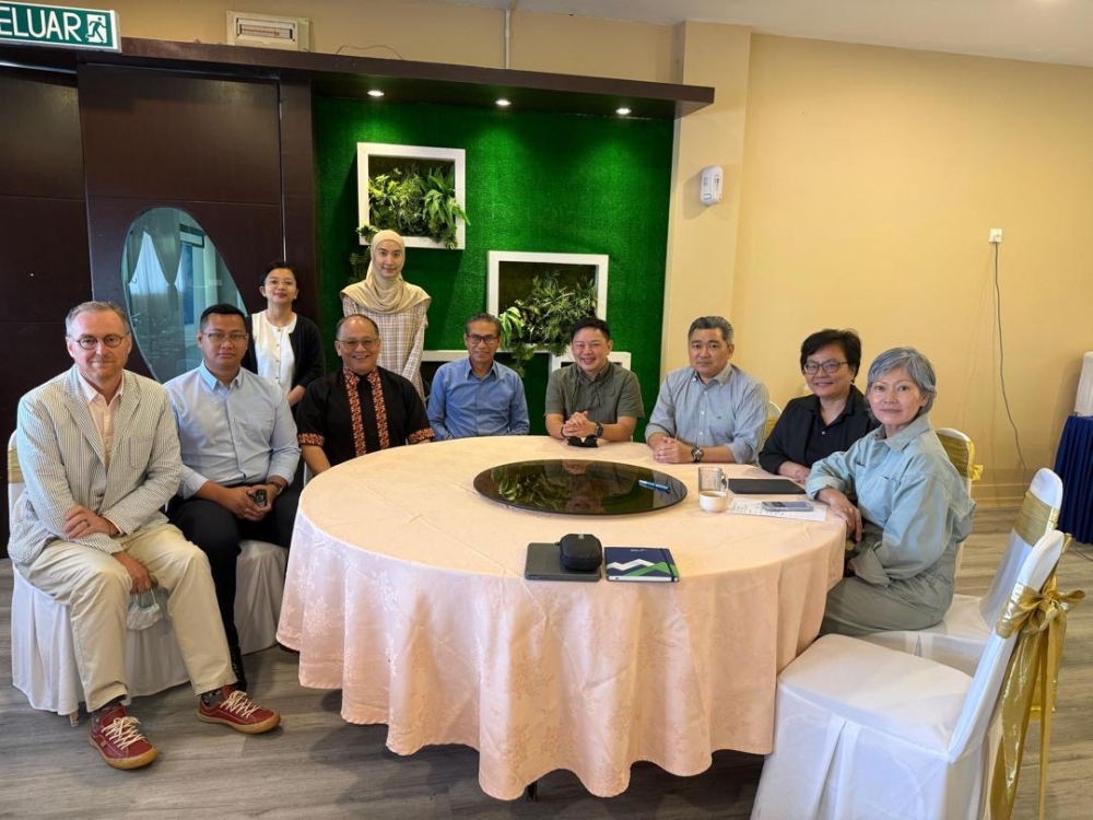 Sabahan civil society and political leaders at the gathering. — Picture by LEAP via The Borneo Post 