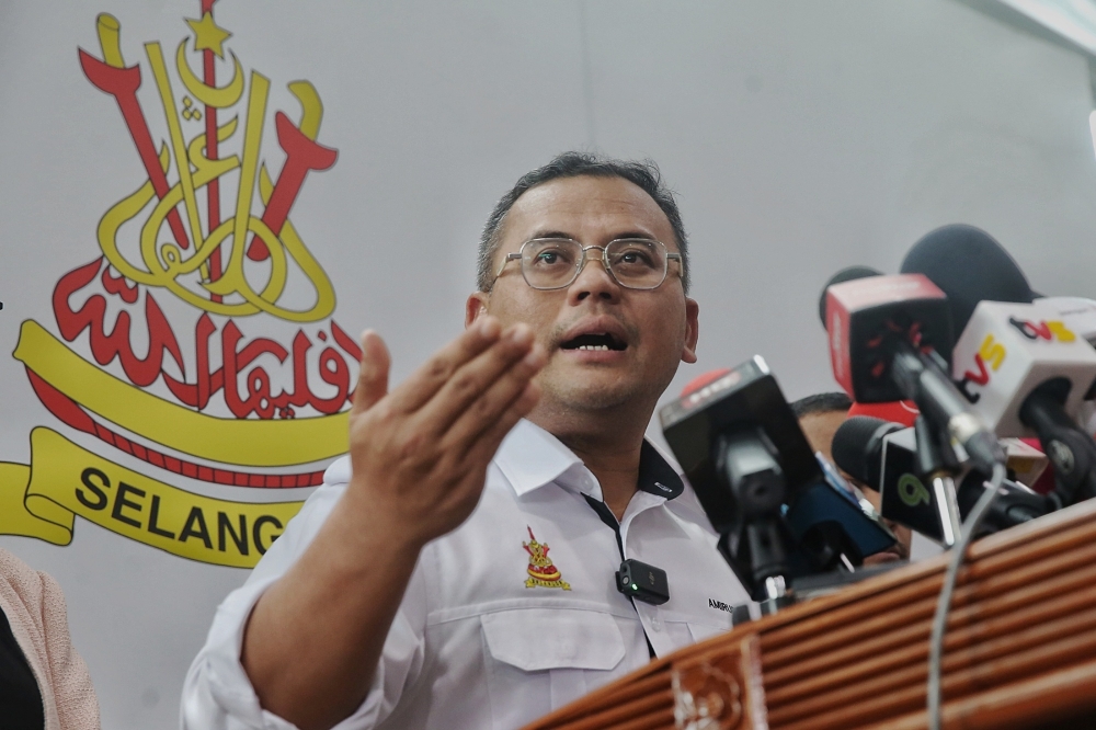 PKR vice-president Datuk Seri Amirudin Shari has called on candidates to keep their decorum. — Picture by Choo Choy May .