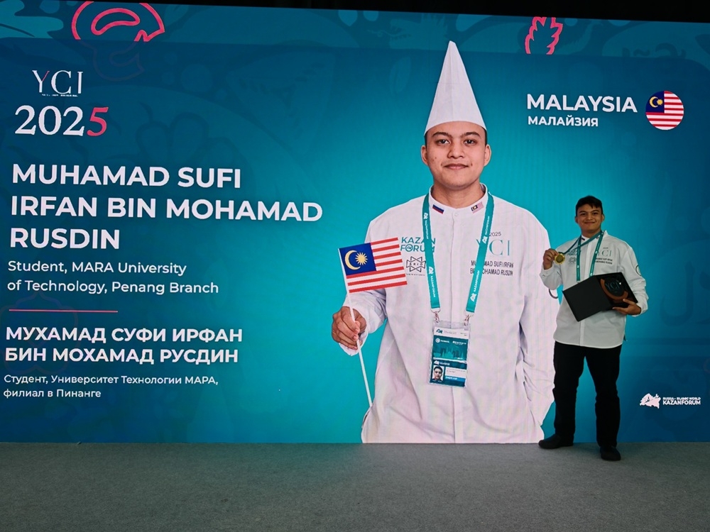 Muhamad Sufi Irfan Mohamad Rusdin from UiTM Penang was announced as the gold medal winner in the Confectionery Arts category at the prestigious Young Chefs International Competition 2025 in Kazan. — Picture via Facebook/Gastronomy Association of Malaysia