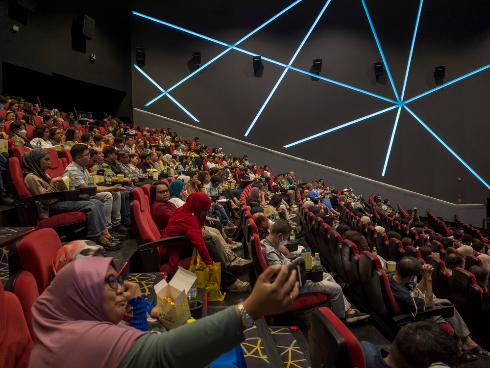 Local film critic Abdul Wahab Hamzah notes that modern film reviews often prioritise technical aspects over storytelling and thematic depth. — Picture by Shafwan Zaidon