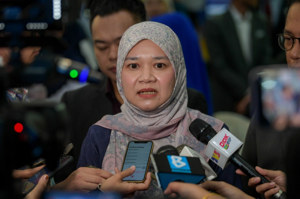 Education Minister Fadhlina Sidek issued the reminder after a video clip had gone viral depicting a student being scolded by a teacher at a school canteen. — Bernama pic