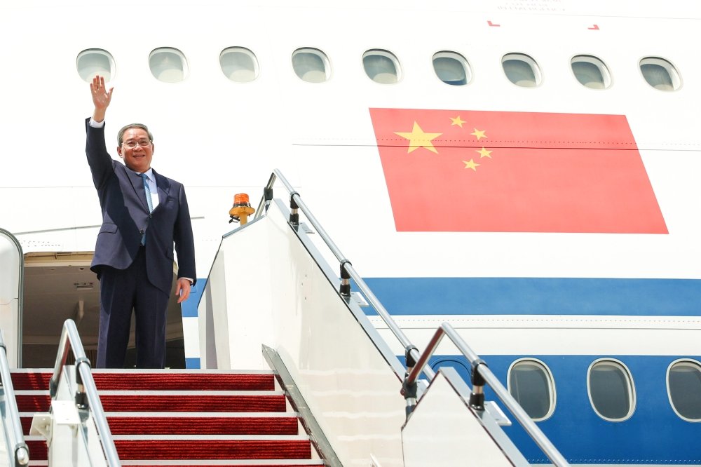 Chinese Premier Li Qiang arrives in Kuala Lumpur on May 26, 2025 for the inaugural Asean-Gulf Cooperation Council-China Summit. — Bernama pic