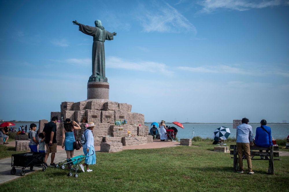SpaceX mission control lost contact with the upper stage of Starship as it leaked fuel, spun out of control, and made an uncontrolled reentry after flying halfway around the world, likely disintegrating over the Indian Ocean, officials said. — AFP pic 