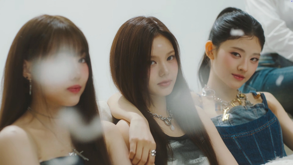 Lingling (centre) is the leader of KIIRAS, debuting with 'Kill Ma Bo$$' — Screengrab from YouTube/KIIRAS