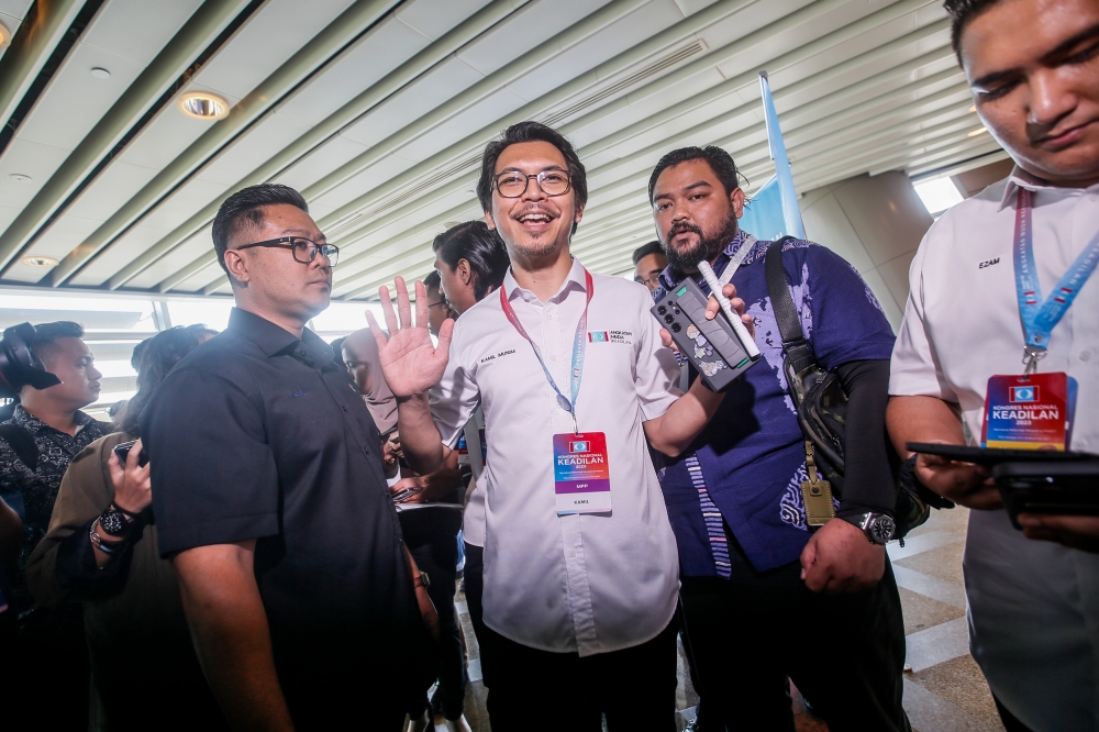 PKR Youth chief, Muhammad Kamil Abdul Munim has urged PKR leadership to define 'nepotism' following Nurul Izzah Anwar's win as deputy president. — Picture by Hari Anggara.