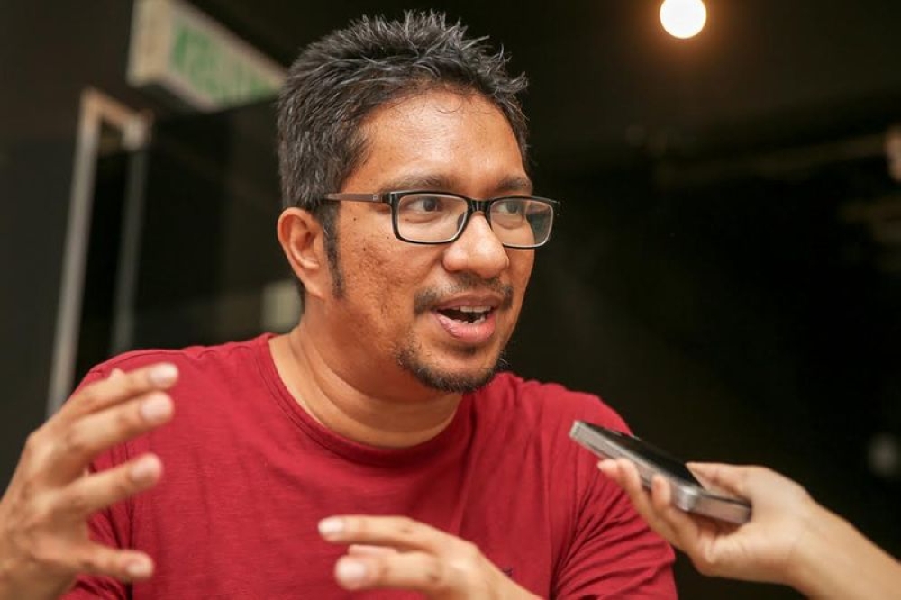 Amir Muhammad said outside of bookshops nationwide, BM titles sell more than English books. — Picture by Choo Choy May