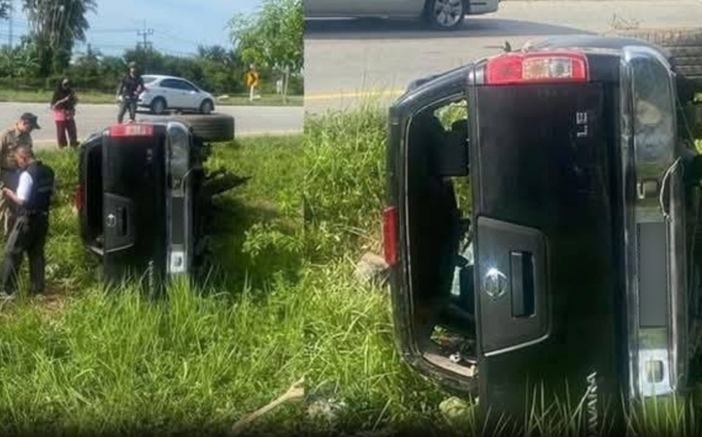 Malaysian senior citizen killed in Narathiwat crash after tyre burst ...