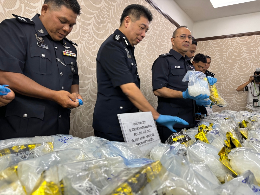 Perak Police Chief Datuk Noor Hisam Nordin said the discovery was made after a member of the public alerted authorities to a suspiciously parked Honda HR-V along the roadside at around 1am. — Picture by John Bunyan