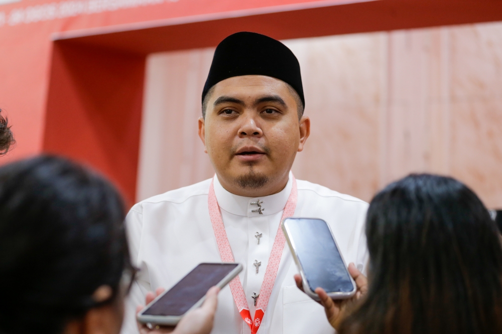 Dr Akmal Saleh said the GST is more efficient in increasing government revenue compared to the current SST. —Picture by Raymond Manuel