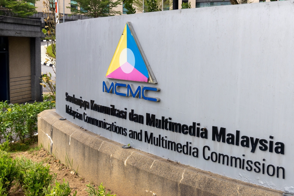 The backlash to MCMC’s metadata directive was immediate and cut across political, professional, and generational lines.  — Picture by Firdaus Latif
