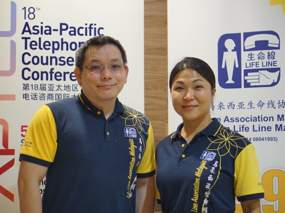 Life Line Association Malaysia president Choon Lee Meng (right) and deputy president Chua Chee Heng (left) at the organisation’s operations centre in Setiawangsa. — Picture by Arif Zikri