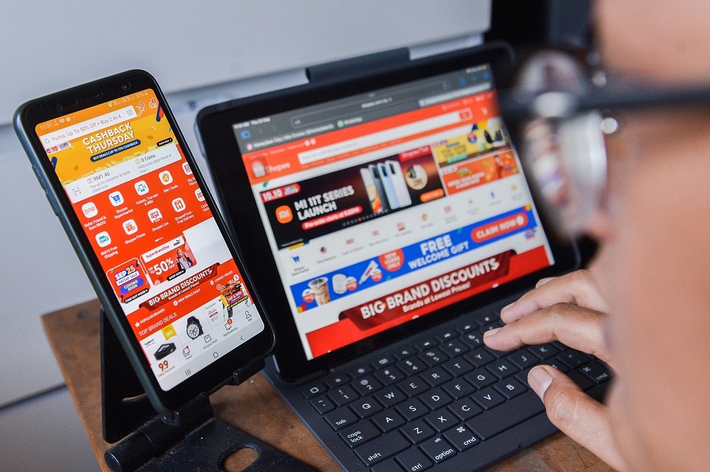 A new regulation requiring Malay-language listings on major e-commerce platforms such as Shopee, Lazada, and TikTok Shop has been temporarily postponed following a wave of public backlash. ― Picture by Miera Zulyana
