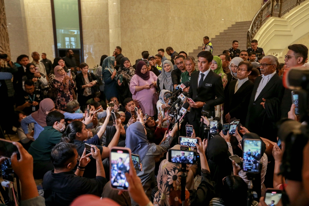 Muar MP Syed Saddiq Syed Abd Rahman recounted the events that led to his acquittal from four charges of criminal breach of trust and misappropriation of funds. — Picture by Sayuti Zanudin 