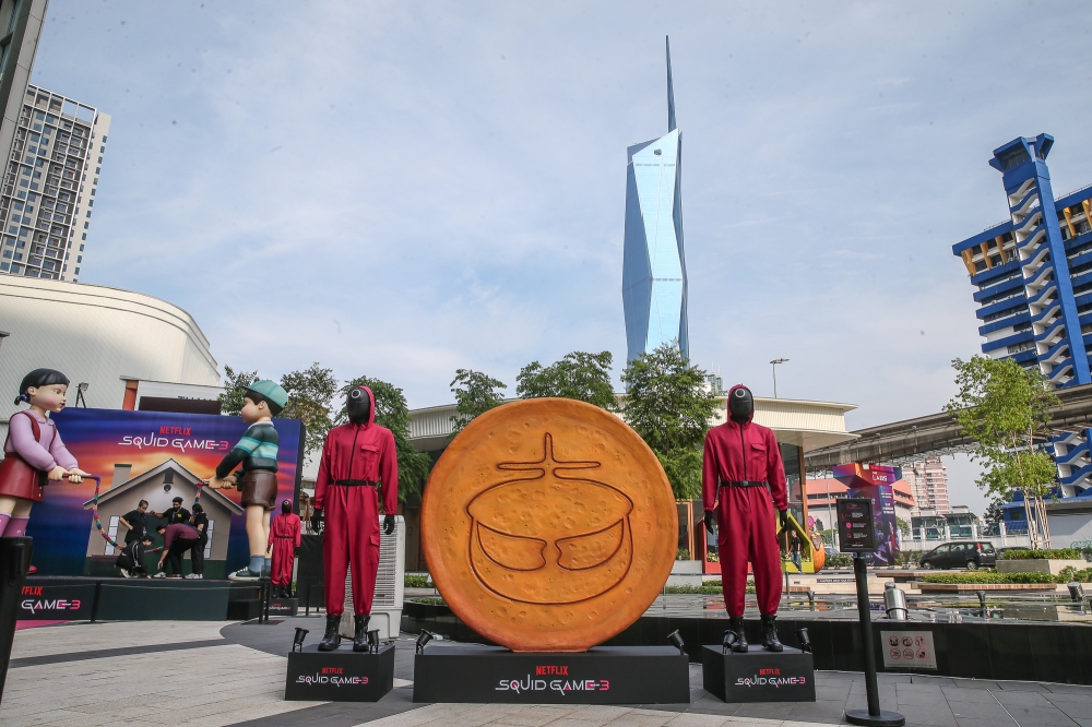 In conjunction with its final season premiere, Squid Game takes over Lalaport BBCC. — Picture by Yusof Mat Isa