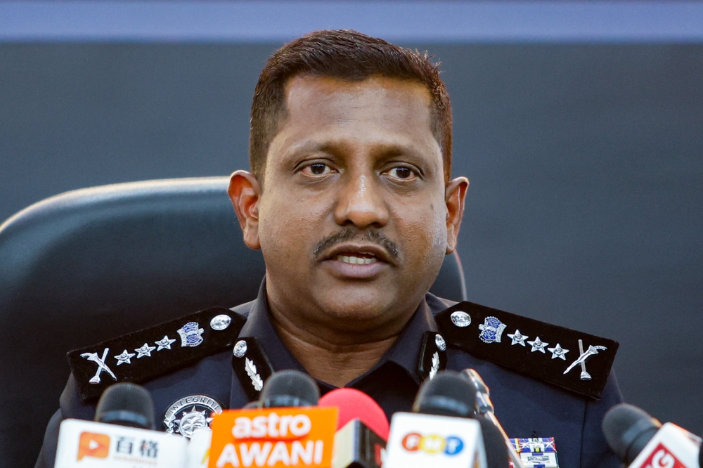 Selangor Police Chief Hussein Omar Khan speaks during Investigation report on Putra Heights incident at SUK Selangor June 30, 2025. —Picture by Firdaus Latif