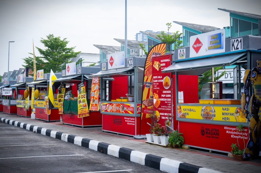 Housing and Local Government Minister Nga Kor Ming has dismissed claims that the MyKiosk initiative is a white elephant, describing the allegations as baseless. — Picture via Facebook/KPKT Malaysia