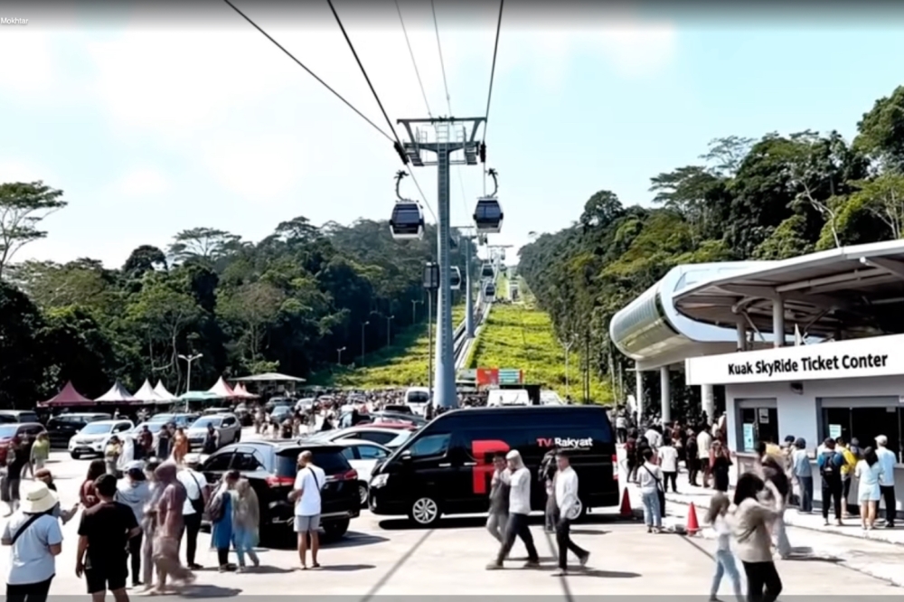 A viral AI-generated video of 'Kuak SkyRide' showed a cable car between Pengkalan Hulu in Perak to Baling in Kedah. — Screengrab from Facebook