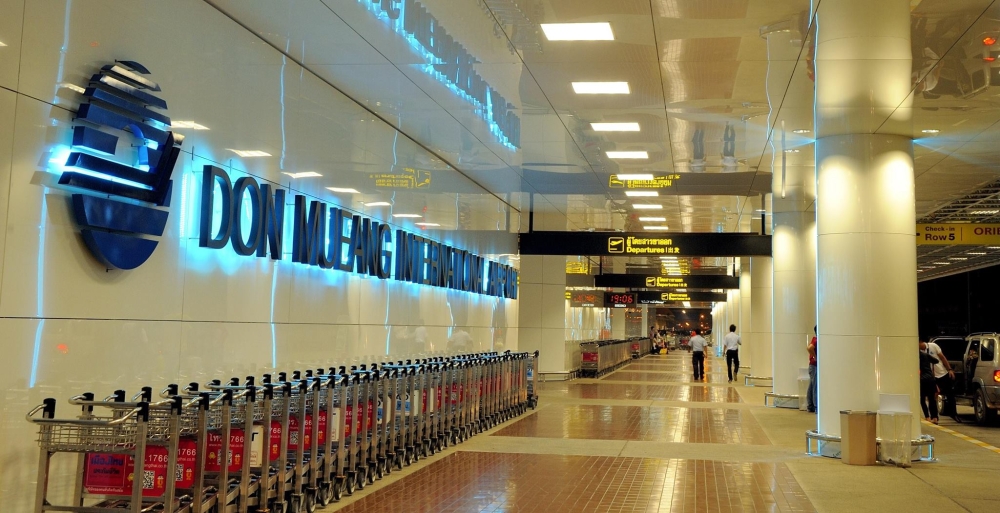 Thai police have arrested a 26-year-old Malaysian man at Don Mueang Airport over suspected links to a major online gambling and money laundering network with transactions reportedly exceeding 11.5 billion baht. — Picture from Facebook/Don Mueang Airport