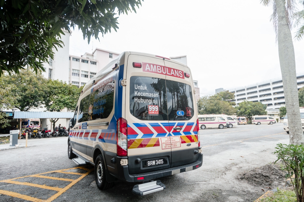 In Klang Valley hospitals, nurse-to-patient ratios sit at 1 to 10, far below safe standards, while over 20 per cent of specialist positions remain vacant. — Picture by Raymond Manuel