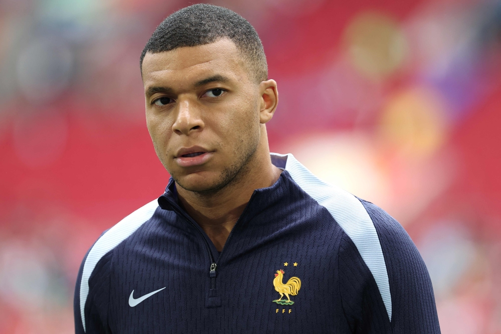 The Paris public prosecutor’s office has opened an investigation into cheques that Kylian Mbappe allegedly wrote to five French Republican Security Corps police officers assigned to the French Football Federation (FFF), for possible irregular private services, something that the player and captain of the French football team disputes. — AFP pic