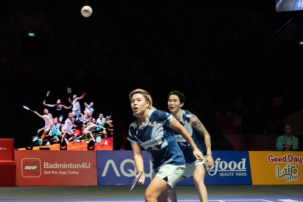 Chen Tang Jie and Toh Ee Wei, ranked world No. 4, were defeated 12-21, 16-21 in just 38 minutes during their clash at the Tokyo Metropolitan Gymnasium earlier today. — Bernama pic