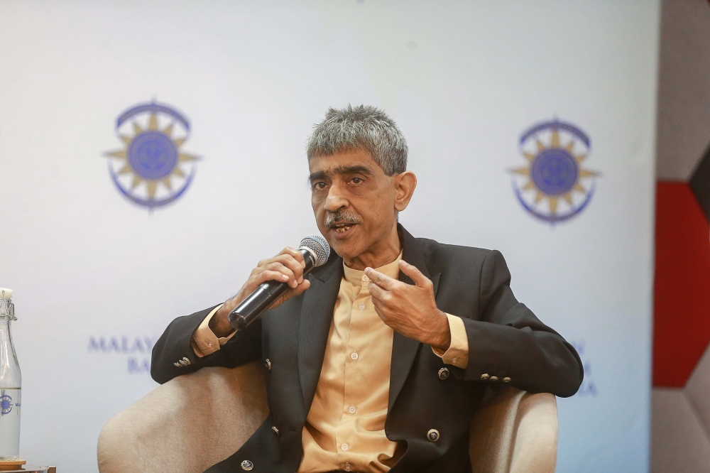 Lawyer Mohamed Haniff Khatri Abdulla has filed a lawsuit on the translation of the Federal Constitution. — Picture by Sayuti Zainudin