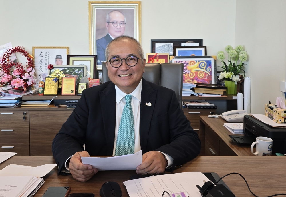 Miri mayor Adam Yii said the system is a step towards digitalising parking enforcement and also supporting MCC’s Smart City goals. — The Borneo Post pic