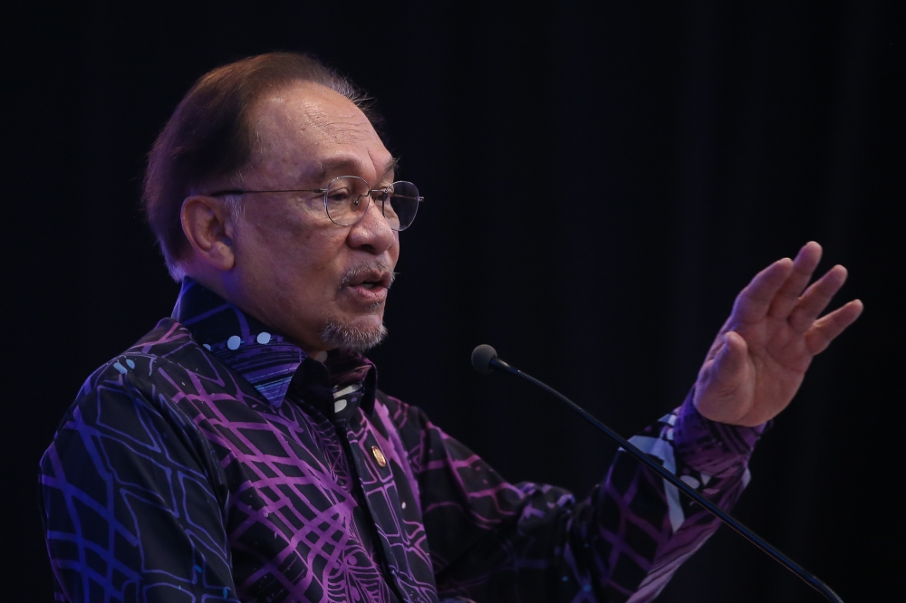 The focus of today’s Dewan Rakyat sitting is on the tabling of the 13th Malaysia Plan (13MP) by Prime Minister Datuk Seri Anwar Ibrahim, a roadmap that will chart the nation’s five-year development plan from 2026 to 2030. —Picture by Yusof Isa