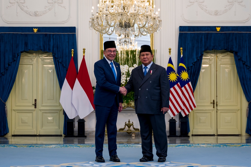 Indonesian President Prabowo Subianto and Malaysian Prime Minister Datuk Seri Anwar Ibrahim reaffirmed their commitment to resolving outstanding bilateral boundary issues and welcomed the progress made on land and maritime delimitation. — Bernama pic