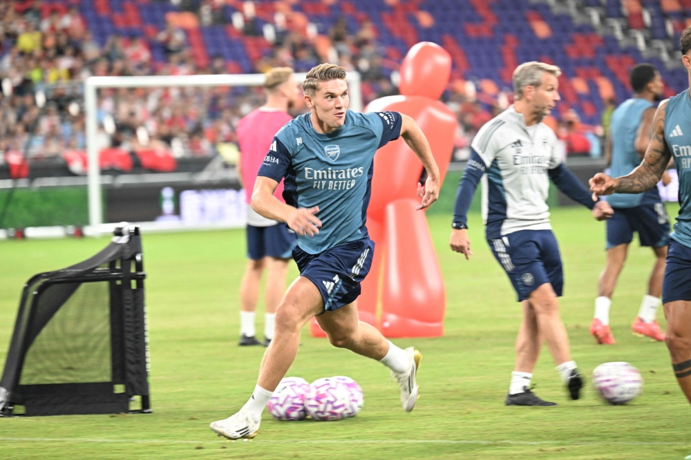 Arsenal forward Viktor Gyokeres takes part in a training session at the Kai Tak Stadium in Hong Kong on July 30, 2025, ahead of a friendly exhibition football match against Tottenham Hotspur which will be played on July 31. — AFP pic