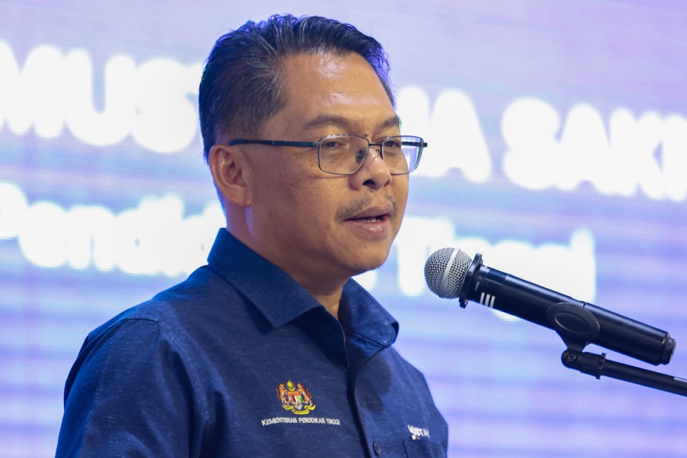Sepanggar MP Datuk Mustapha Sakmud denied claims linking his wife to the death of 13-year-old Zara Qairina Mahathir, saying she retired months before the incident at a school in Papar. — Bernama pic