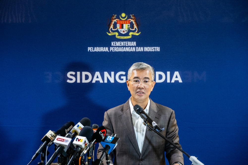 Investment, Trade and Industry Minister Tengku Zafrul Abdul Aziz said Malaysia’s Boeing aircraft purchase is a strategic business move, not a political trade-off. — Picture by Firdaus Latif