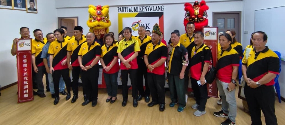 PBK is the second Sarawak-based party planning to field candidates under its banner for the upcoming Sabah state election, after Parti Bangsa Malaysia. PBK is led by Voon (sixth right), Soh (seventh left) and Ronnie (sixth left) with Sabah PBK leaders. — The Borneo Post pic