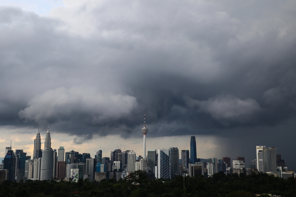 The Malaysian Meteorological Department (MetMalaysia) said entire areas of Perlis, Kedah, Penang, Kuala Lumpur and Labuan are expected to be affected. — Picture by Yusof Mat Isa