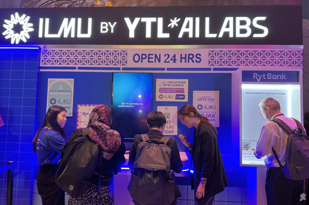 Since April, the public can join their waitlist by downloading the Ryt Bank app which is available on both the Apple App Store and Google Play Store. If you can’t wait to give it a try, you can get on board instantly at the YTL AI Labs booth in MITEC on 12th and 13th August 2025. — SoyaCincau pic 