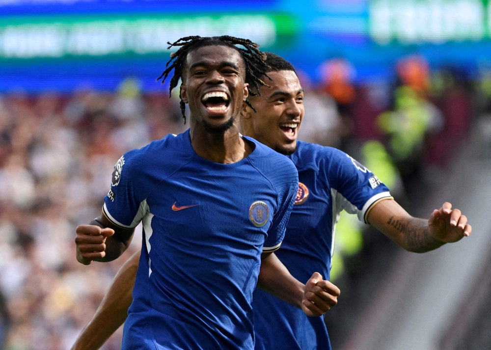 Chelsea’s Levi Colwill (right) has undergone surgery for an anterior cruciate ligament injury but is expected to be out of action for six to nine months for recovery. — Reuters pic