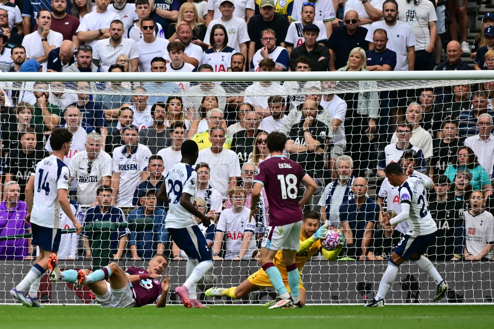 Tottenham Hotspur scored a 3-0 win over Burnley yesterday. — AFP pic
