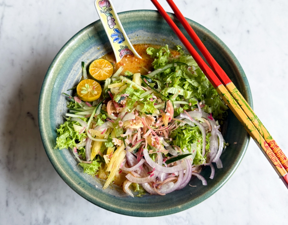 Penang Nonya Lemak Laksa, a weekend special for Sinkhek Peranakan Cuisine, all the way from Penang. — Picture by Lee Khang Yi