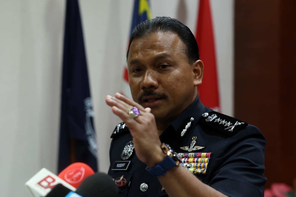 Kelantan police chief, Datuk Mohd Yusoff Mamat said that in the past two weeks, the police have received five reports regarding bullying incidents at schools. — Bernama file pic