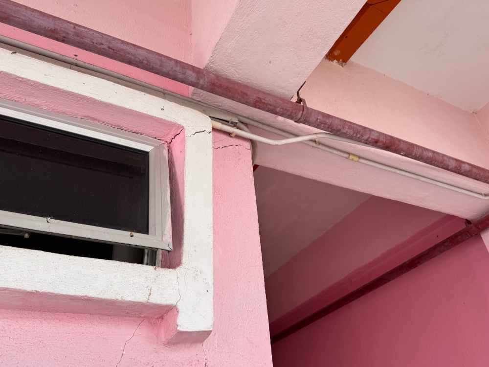 Cracks are seen at Segamat Community College 2 following last Sunday’s earthquake, with three cracks identified in Block E of the college. — Bernama pic