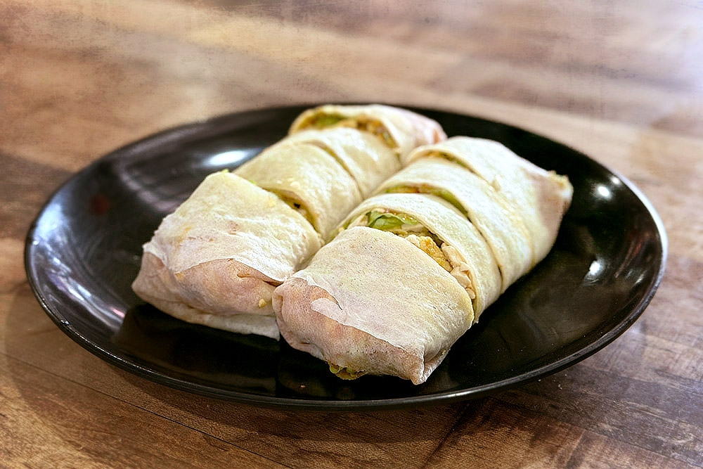 Malaccan style ‘popiah’ at Cheng Ho Hawker Centre, Melaka. — Picture by CK Lim