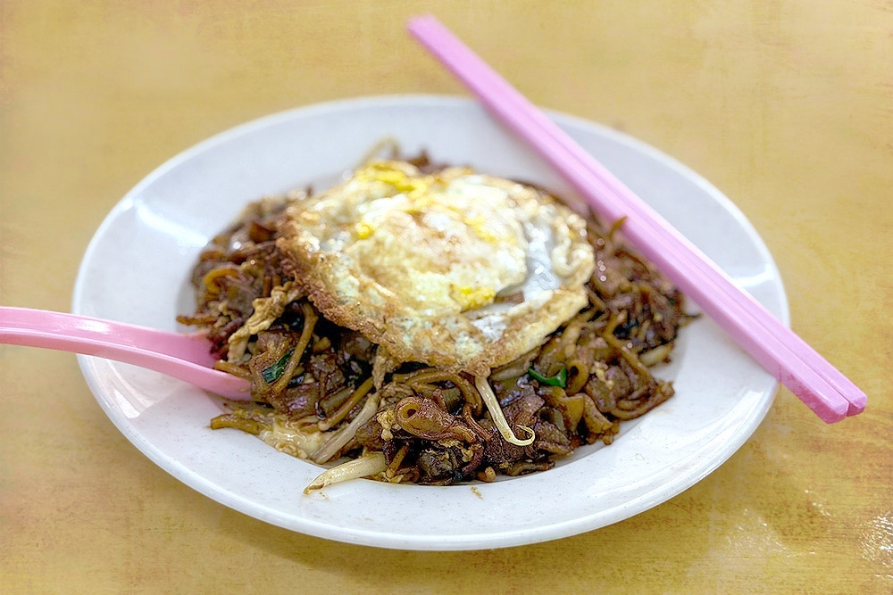 This old style ‘char kway teow’ at Restoran Choon Tien in Bandar Teknologi Kajang is full of ‘wok hei’ and well worth tracking down