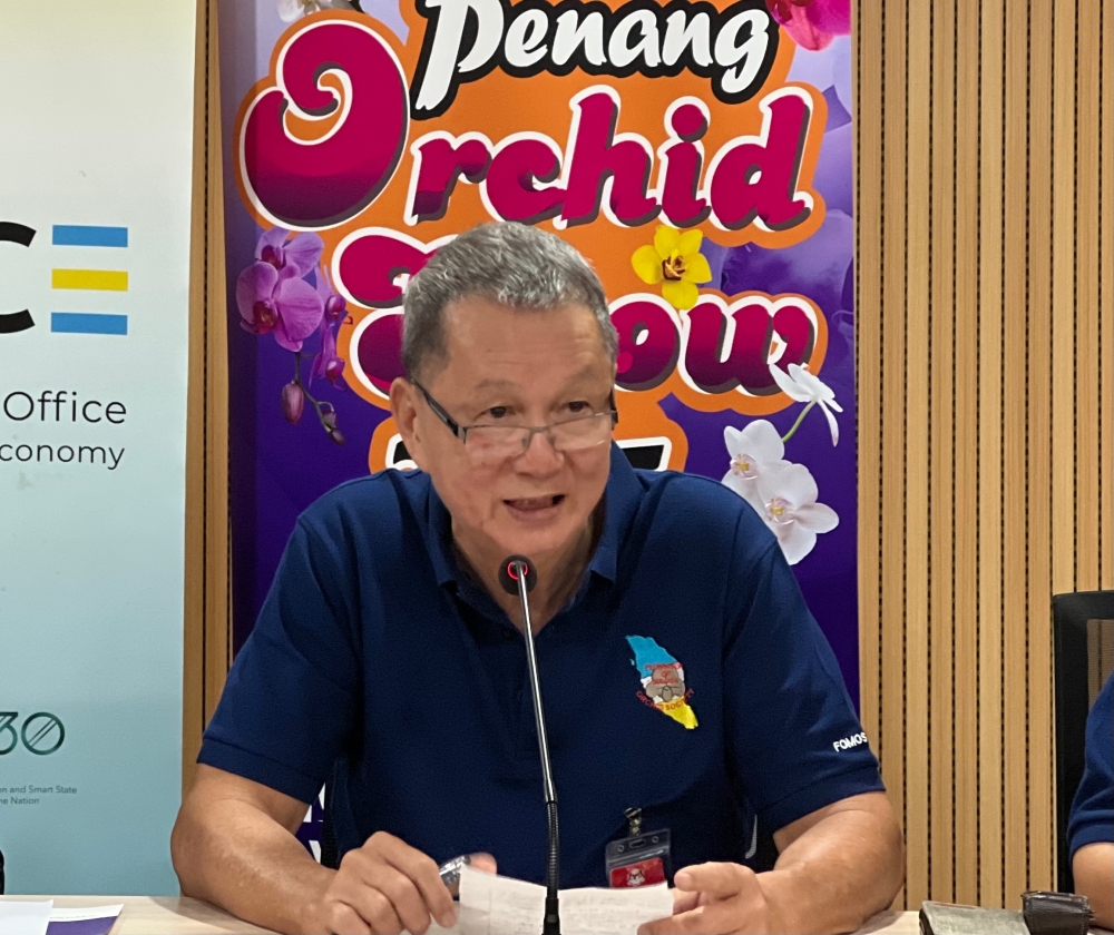  Federation of Malaya Orchid Society (Fomos) President Tony Tan said the Penang Orchid Show 2025 will feature more than 800 pots of orchid plants on display. — Picture by Opalyn Mok